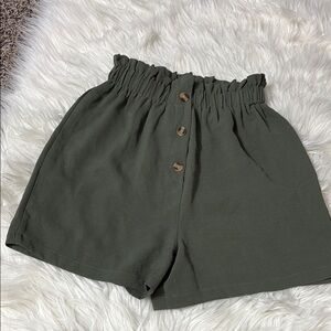 NWOT Stitch Fix Moon & Stars Green Shorts Youth 10-12
